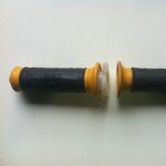 PIT BIKE 110 125 140 YELLOW/BLACK HAND GRIPS